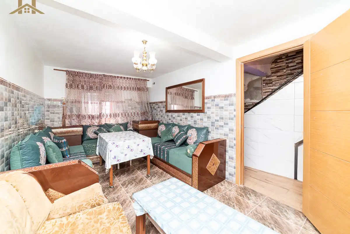 Wohnzimmer von Einfamilien-Reihenhaus zum Verkauf in Almorox mit Terrasse, Abstellraum und Möbliert