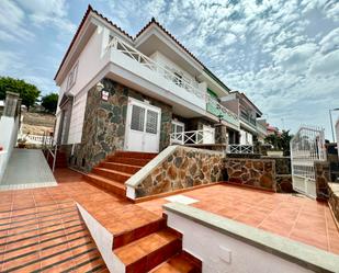 Exterior view of Single-family semi-detached for sale in San Bartolomé de Tirajana  with Air Conditioner and Terrace