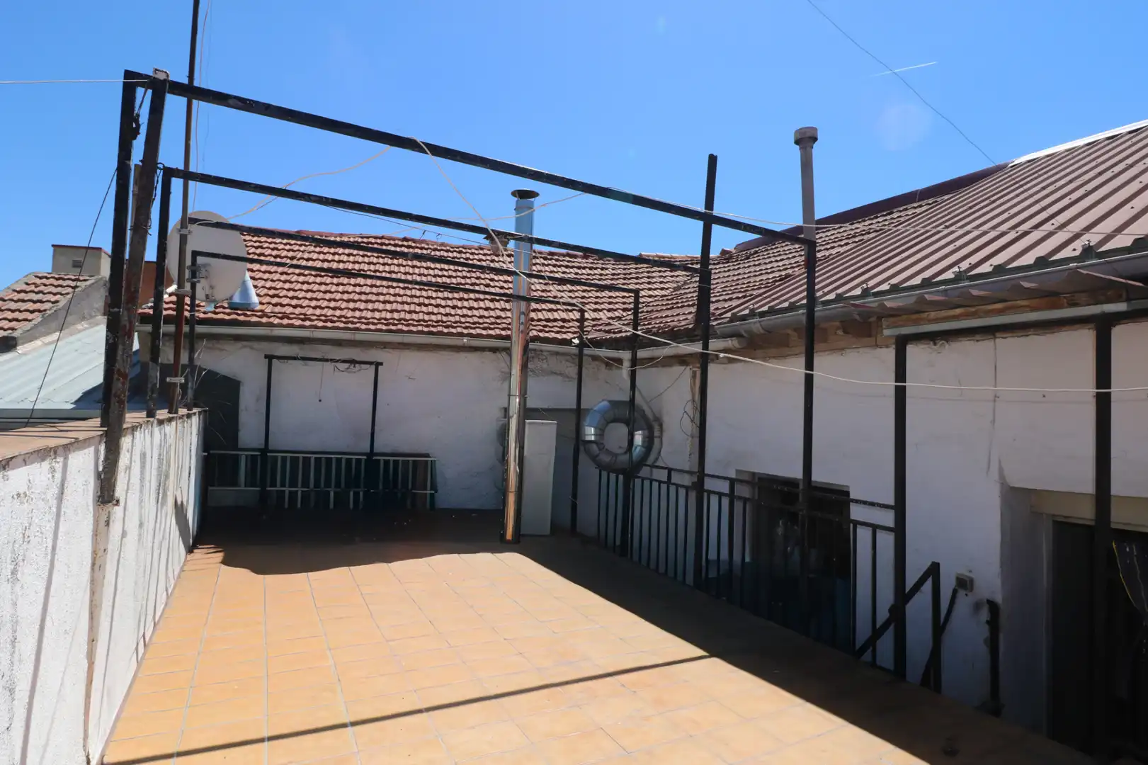 Mixt residencial en venda a Calle Madrid 19, imagen 2