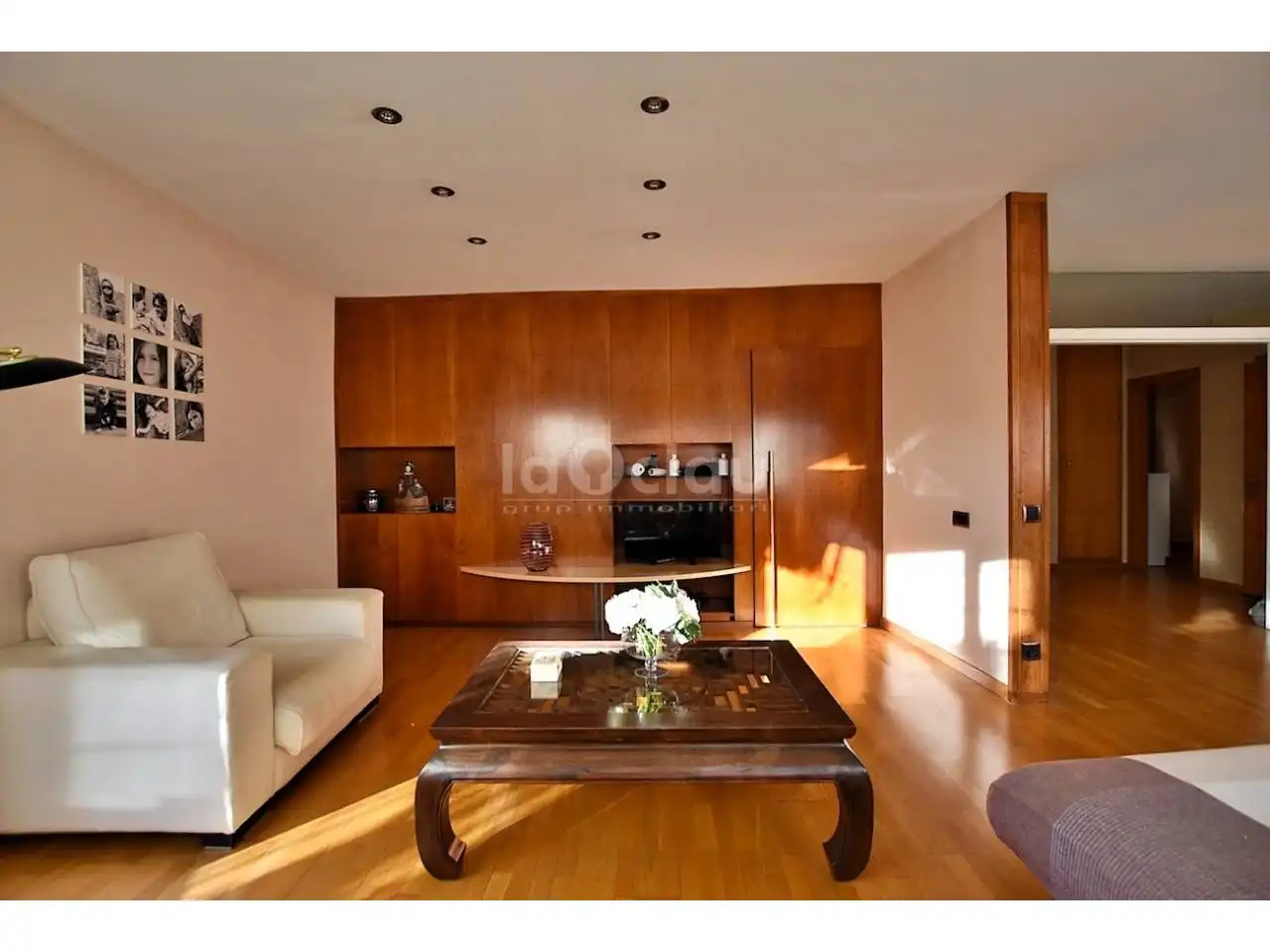 Sala d'estar de Dúplex en venda en Manlleu amb Calefacció, Parquet i Terrassa