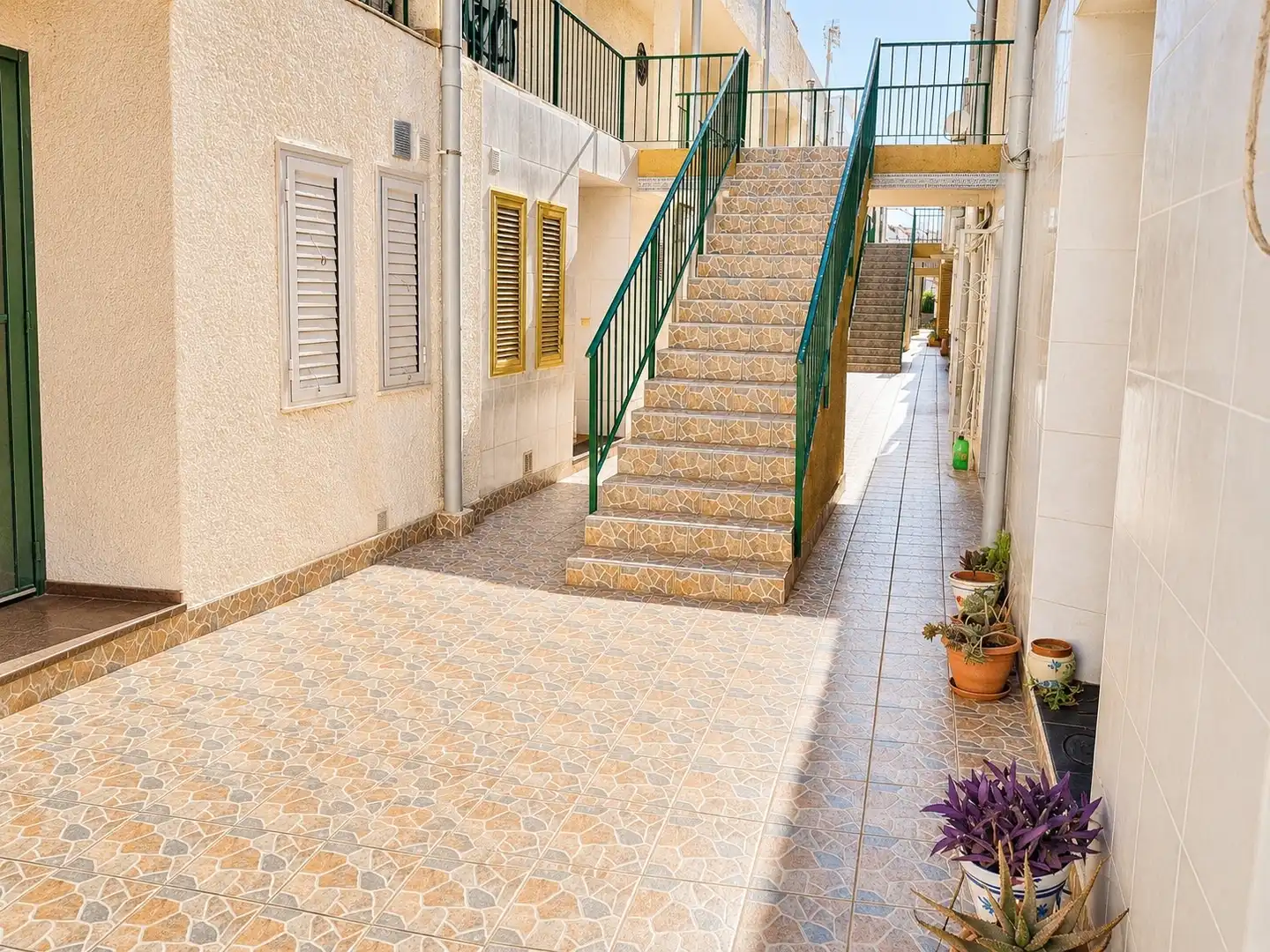 Dúplex en venta en Torrevieja con Calefacción, Terraza y Piscina