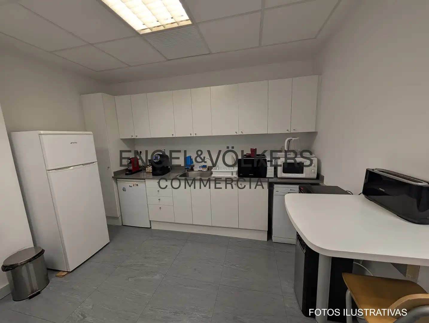 Office for rent in Barcelona  with Air Conditioner