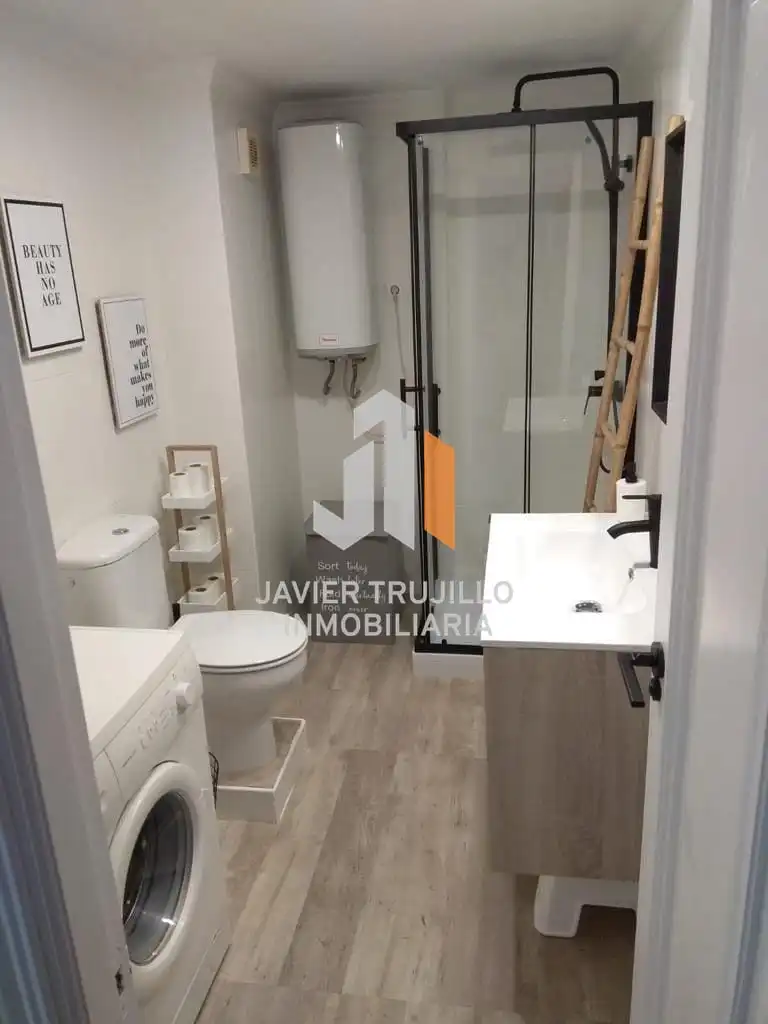 Baño de Apartamento en venta en Vélez-Málaga con Piscina
