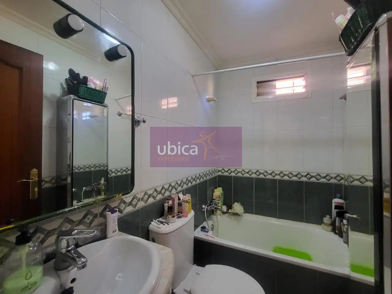 Bathroom of Detached homes for sale in Vigo   with Parquet flooring and Terrace