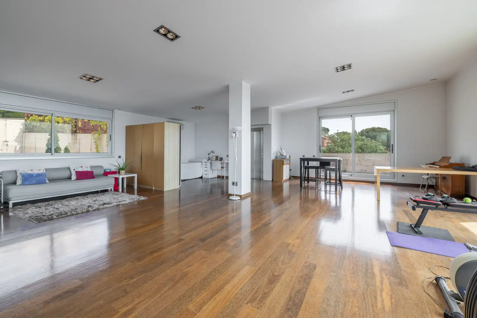 Living room of Houses for sale in Cerdanyola del Vallès  with Furnished