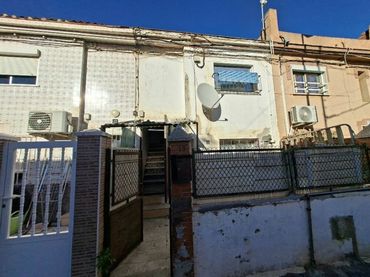 Casa amb jardí en venda a Calle Alcalde Cirilo Molina