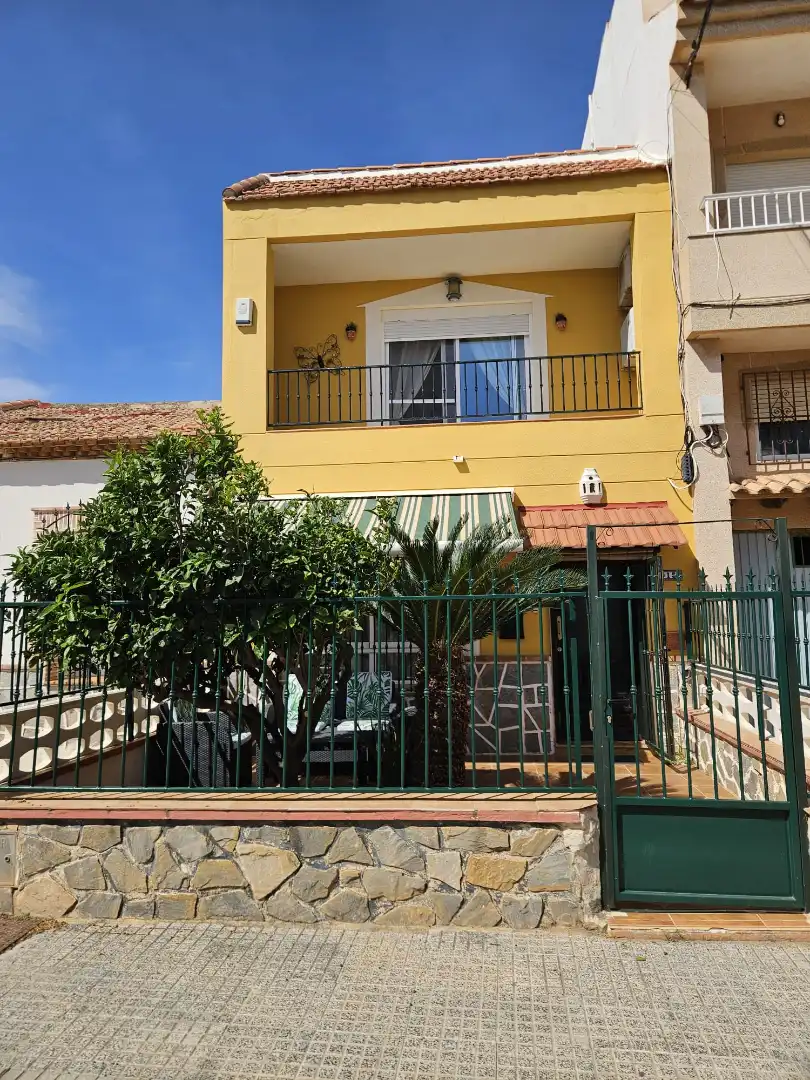 Vista exterior de Casa o chalet de alquiler en Cartagena con Jardín privado, Amueblado y Horno