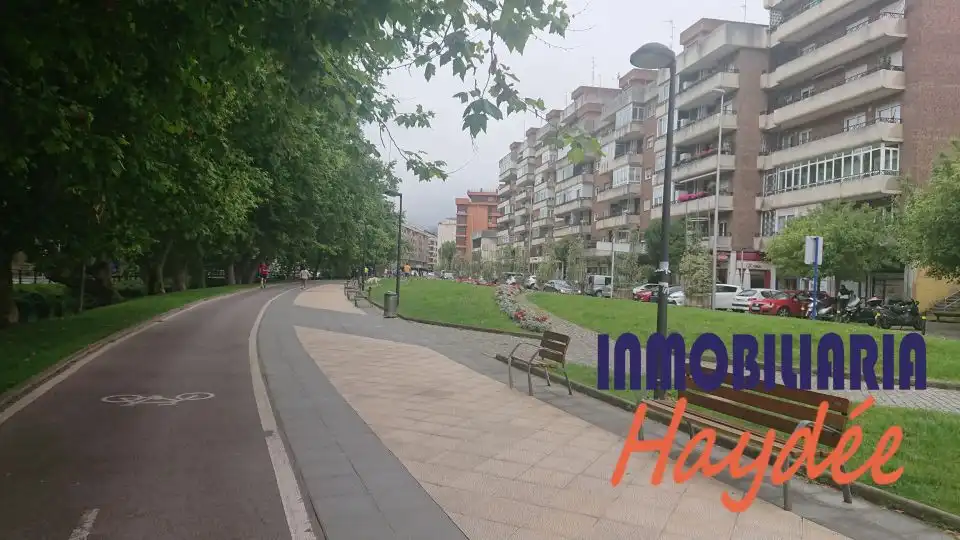 Exterior view of Flat for sale in Getxo   with Heating, Private garden and Storage room