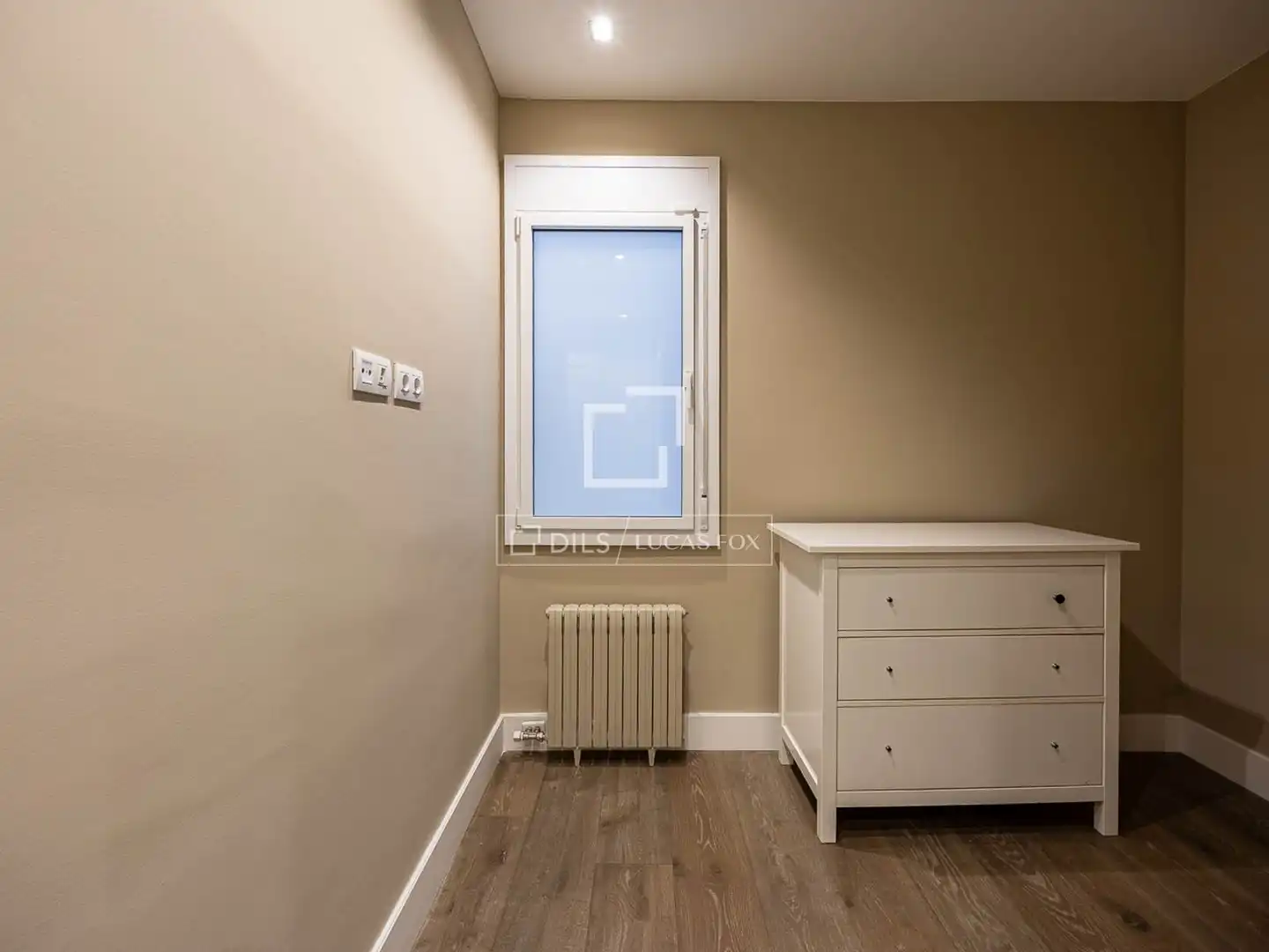 Schlafzimmer von Wohnung zum Verkauf in Barcelona mit Klimaanlage, Heizung und Parkett