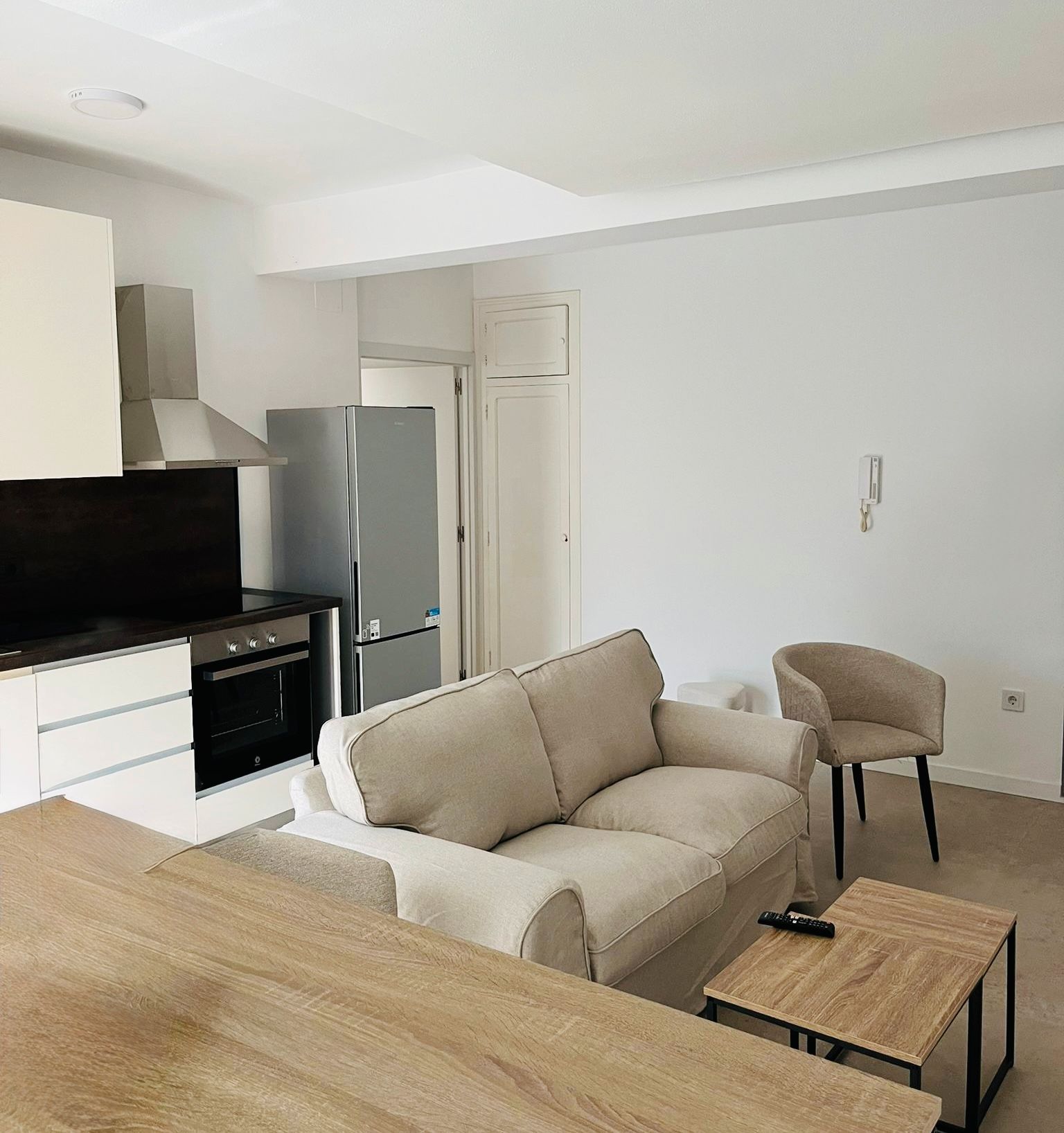 Sala de estar de Apartamento de alquiler en  Valencia Capital con Aire acondicionado, Calefacción y Terraza