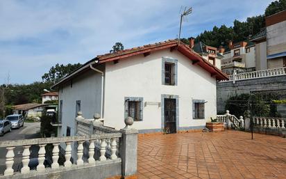 Exterior view of Country house for sale in Castro-Urdiales  with Heating, Private garden and Terrace