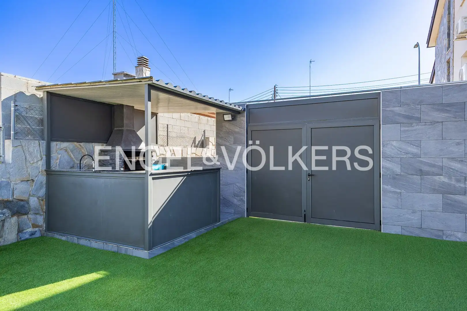 Terrassa de Casa o xalet en venda en Terrassa amb Aire condicionat, Calefacció i Jardí privat