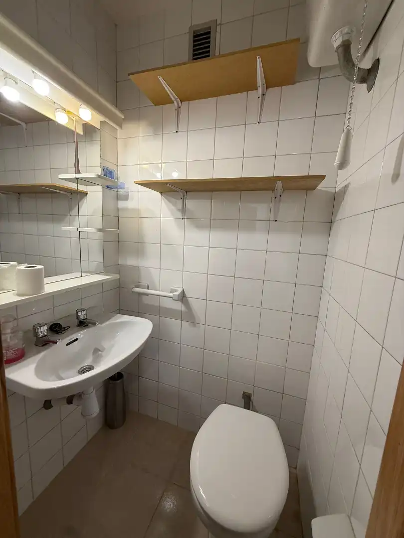 Baño de Piso en venta en Oviedo  con Calefacción