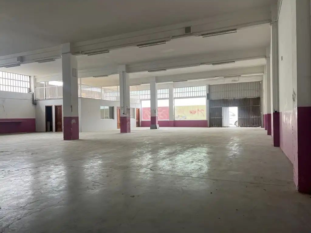 Industrial buildings for rent in Padrón