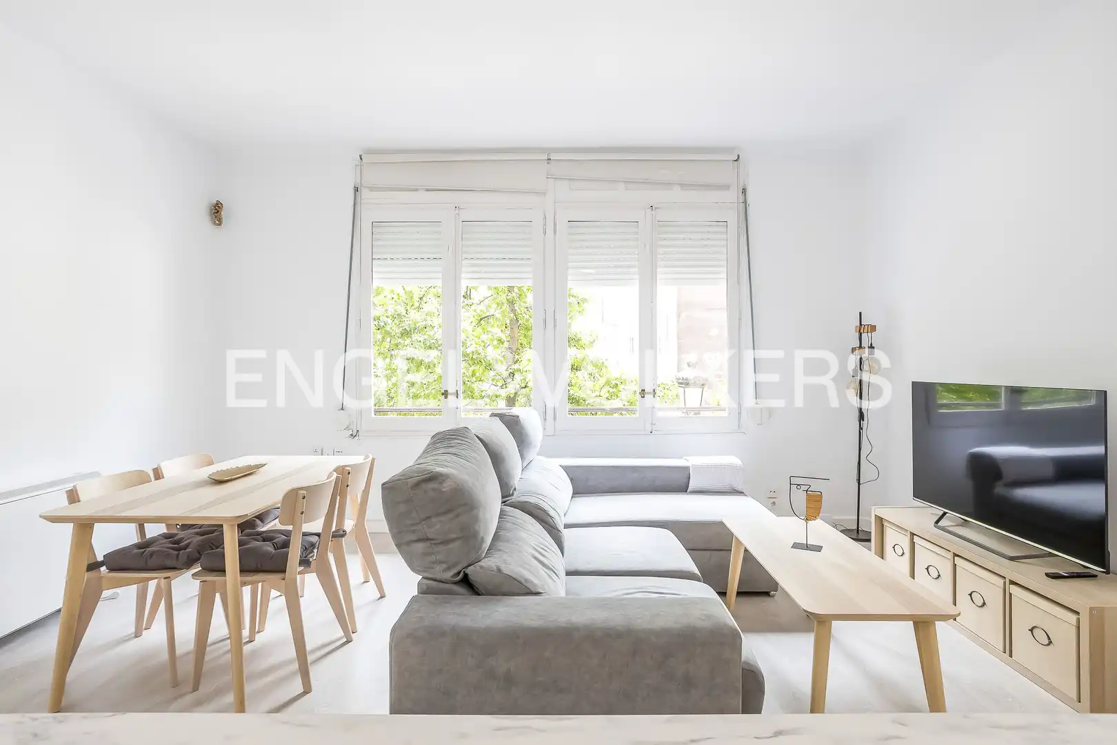 Living room of Flat for sale in  Madrid Capital  with Heating