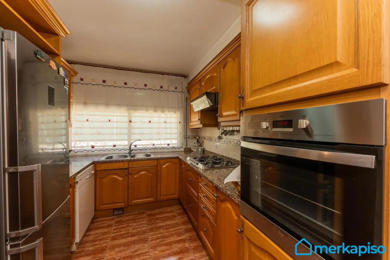 Cocina de Casa adosada en venta en Viladecans con Calefacción, Jardín privado y Terraza