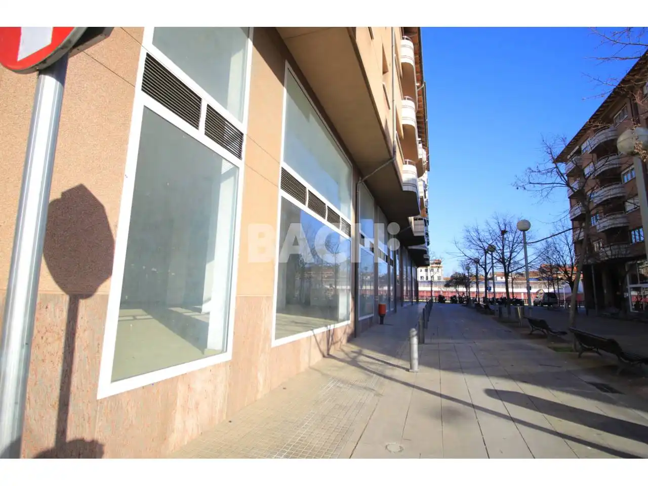 Locale commerciale in affitto a Plaza Lluis Companys 1, imagen 3
