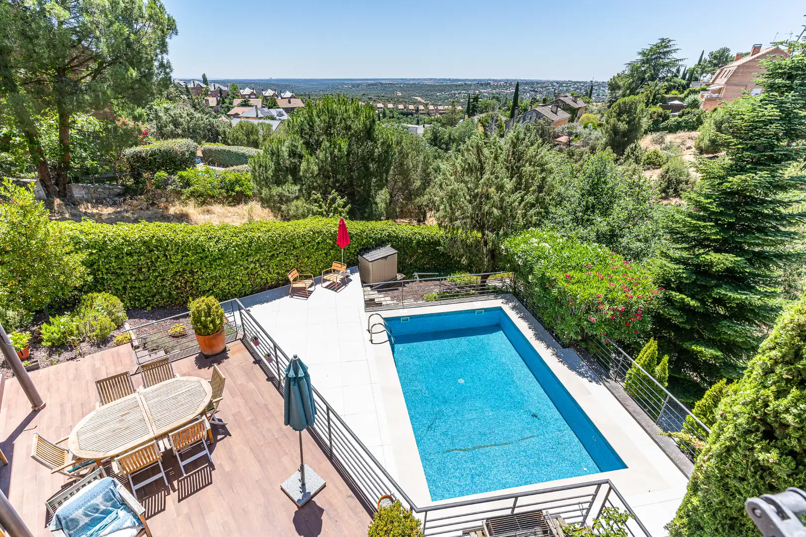 Terrasse von Haus oder Chalet zum Verkauf in Torrelodones mit Heizung, Privatgarten und Schwimmbad
