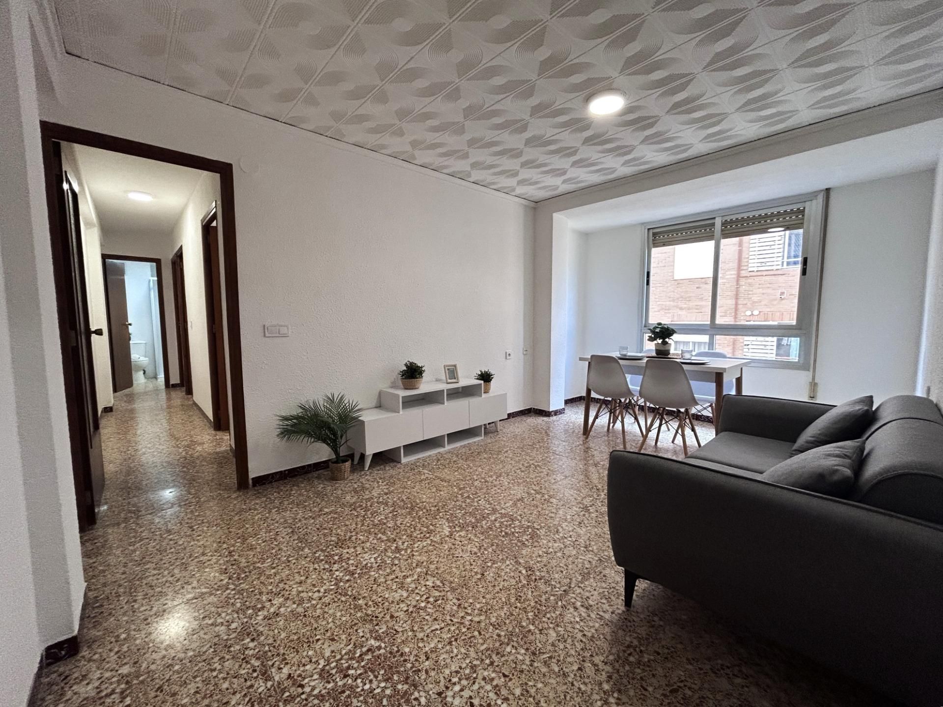 Apartment to rent in  JUAN RAMON JIMENEZ, Ensanche - Parque del Oeste