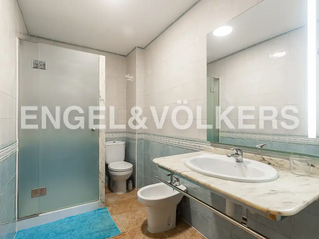 Bathroom of Houses for sale in Cullera  with Air Conditioner, Heating and Private garden