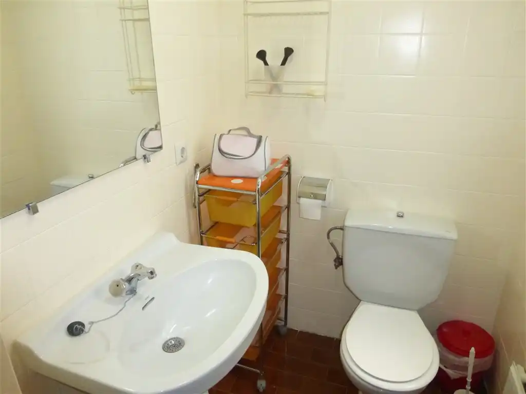 Baño de Piso de alquiler en  Pamplona / Iruña con Calefacción y Amueblado