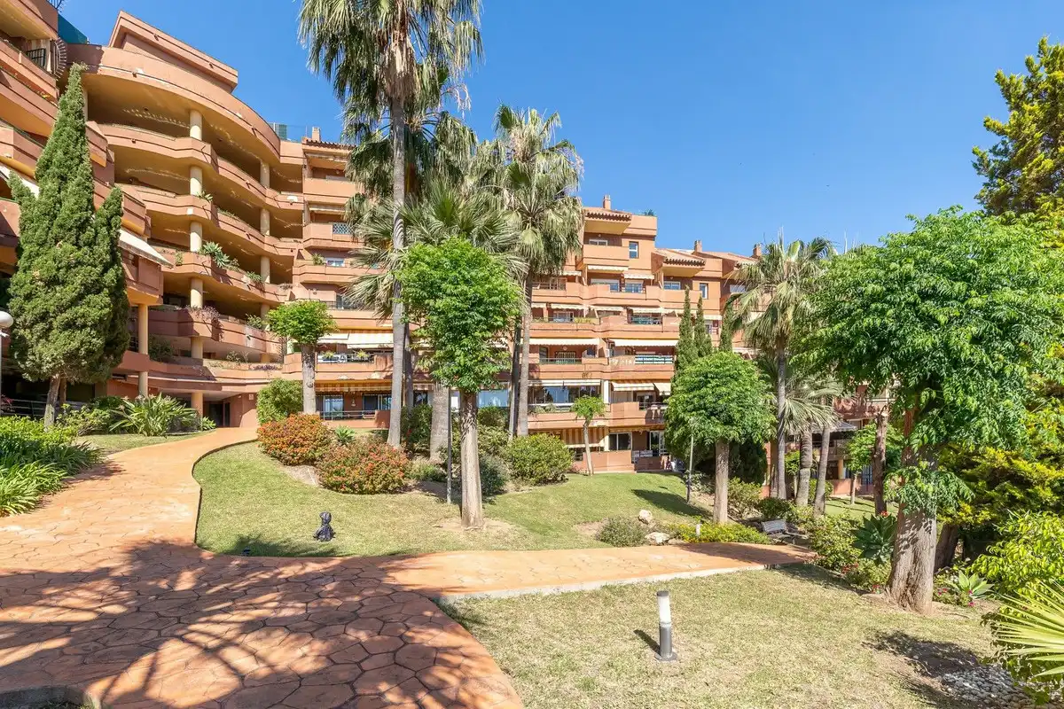 Exterior view of Apartments for sale in Benalmádena  with Terrace and Community pool