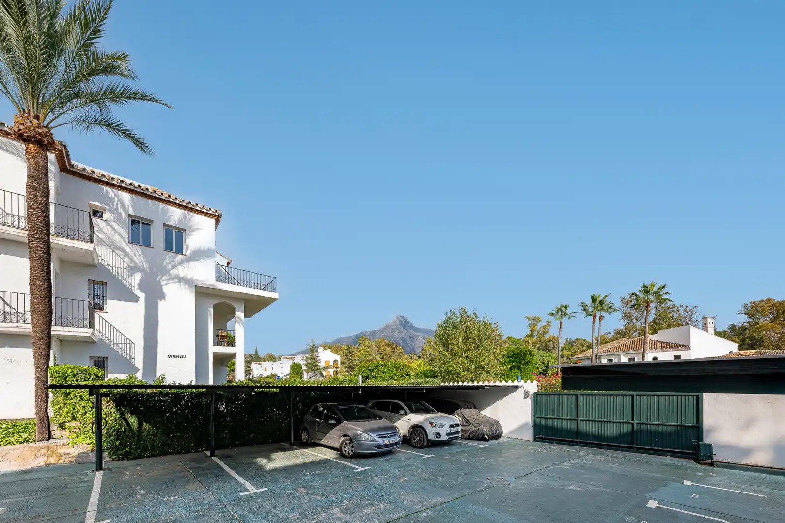 Aparcament de Apartament en venda en Marbella amb Aire condicionat, Calefacció i Parquet