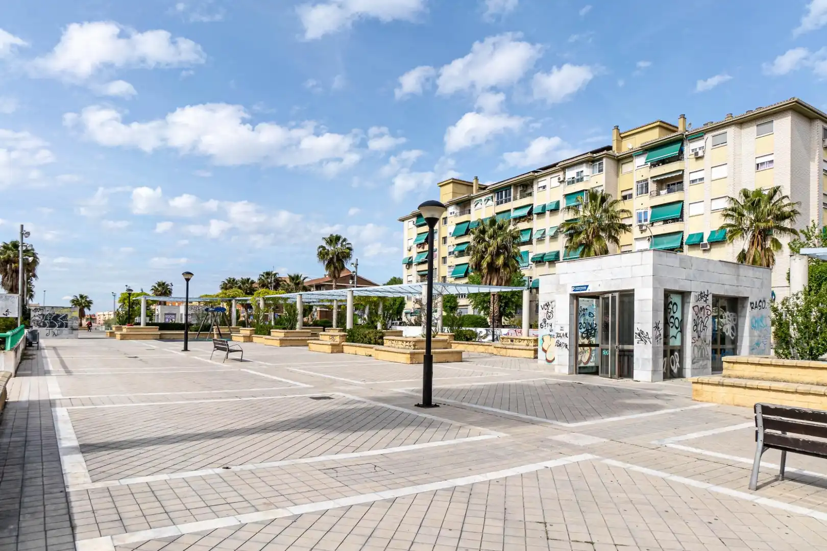 Außenansicht von Wohnung zur Miete in Granada mit Terrasse, Möbliert und Gemeinschaftspool