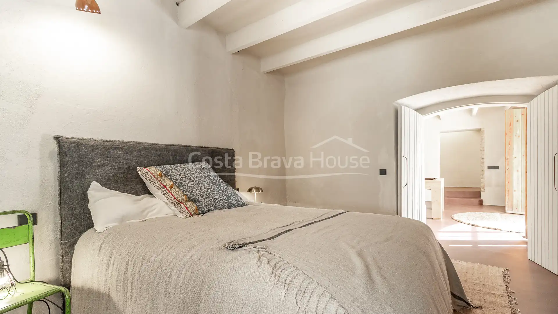 Schlafzimmer von Country house zum Verkauf in Ventalló mit Klimaanlage, Heizung und Privatgarten