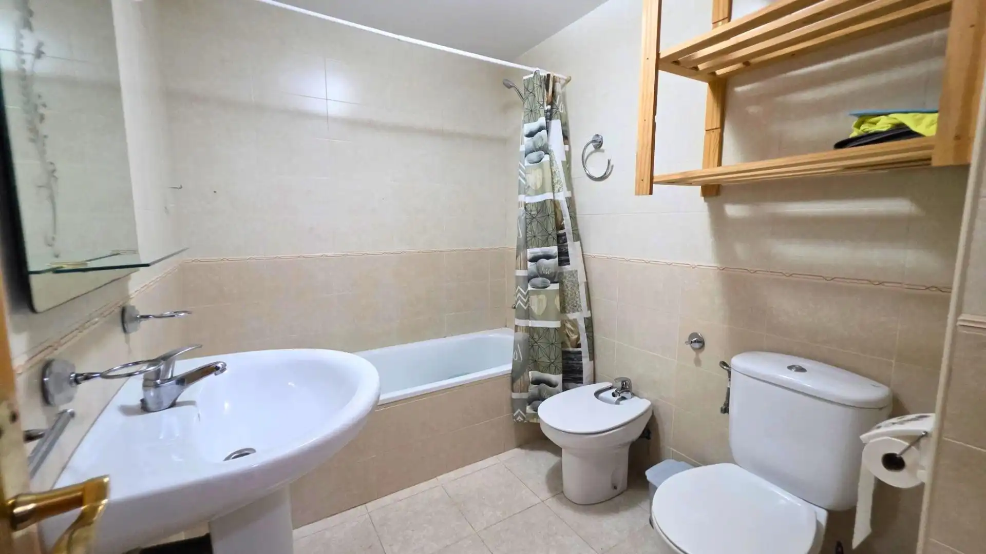 Baño de Piso en venta en Vícar con Trastero, Balcón y Piscina comunitaria