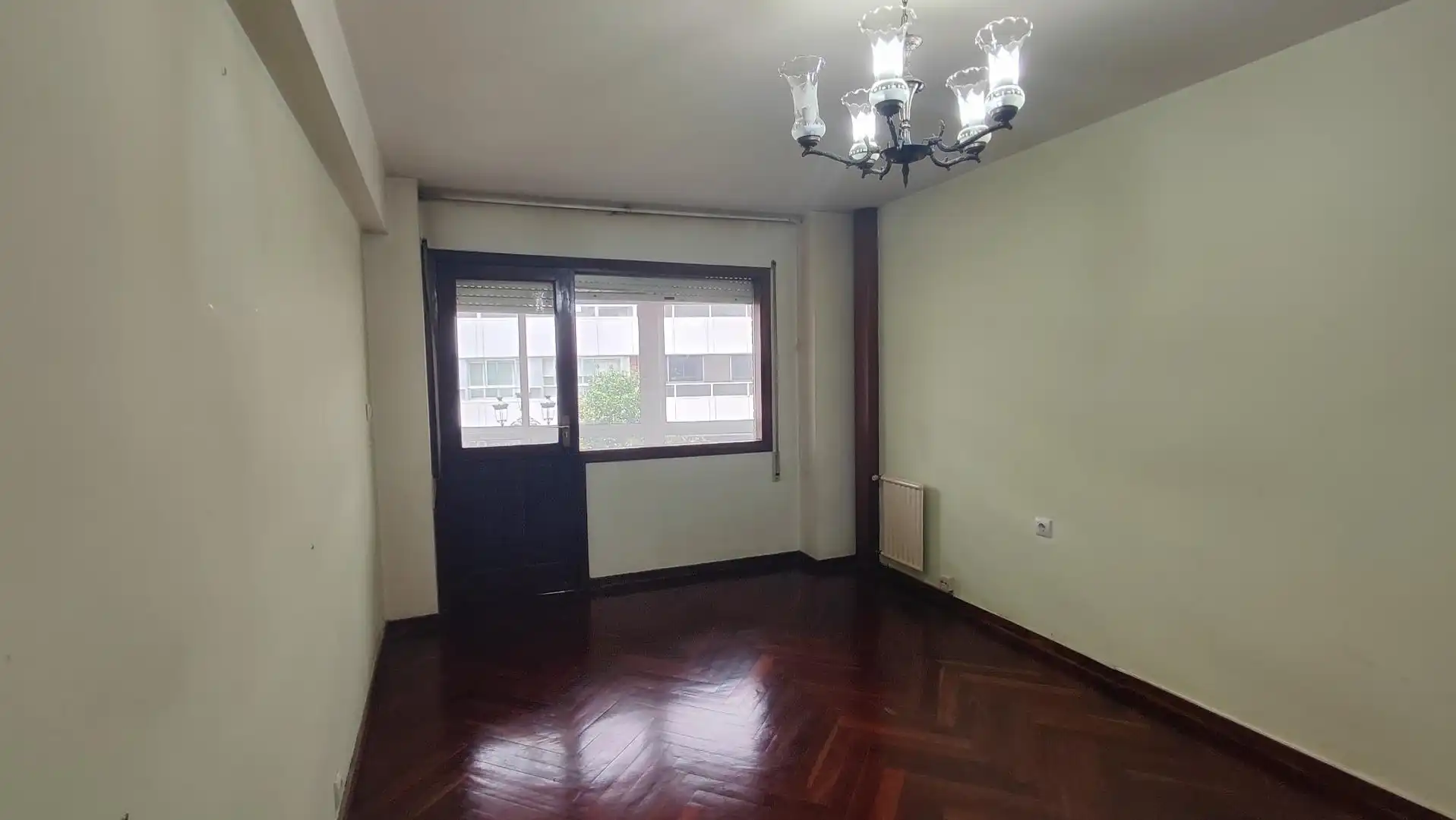 Sala de estar de Piso en venta en Vigo  con Calefacción, Trastero y Balcón