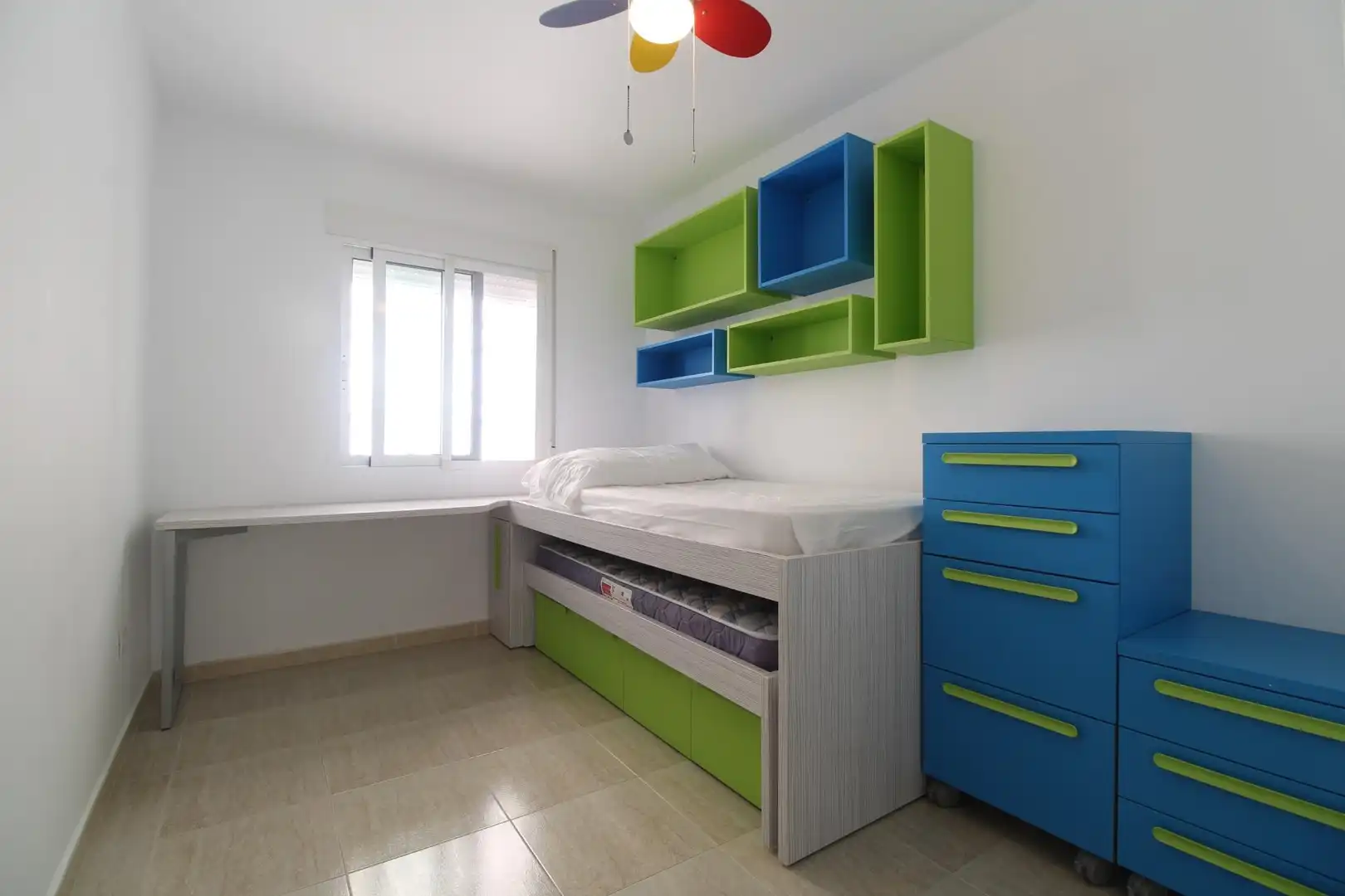 Habitación de Apartamento en venta en Cullera con Calefacción, Jardín privado y Terraza