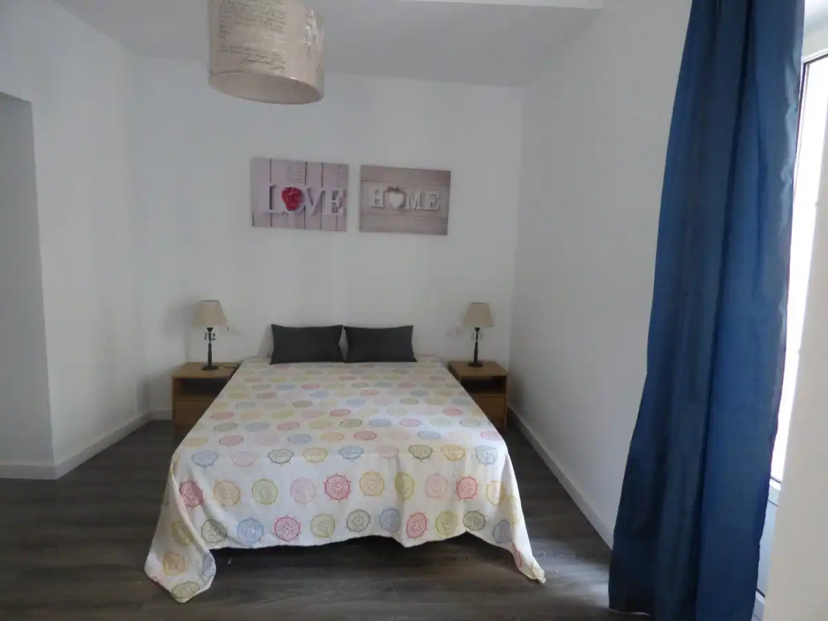 Habitación de Piso en venta en Almería con Calefacción, Terraza y Amueblado