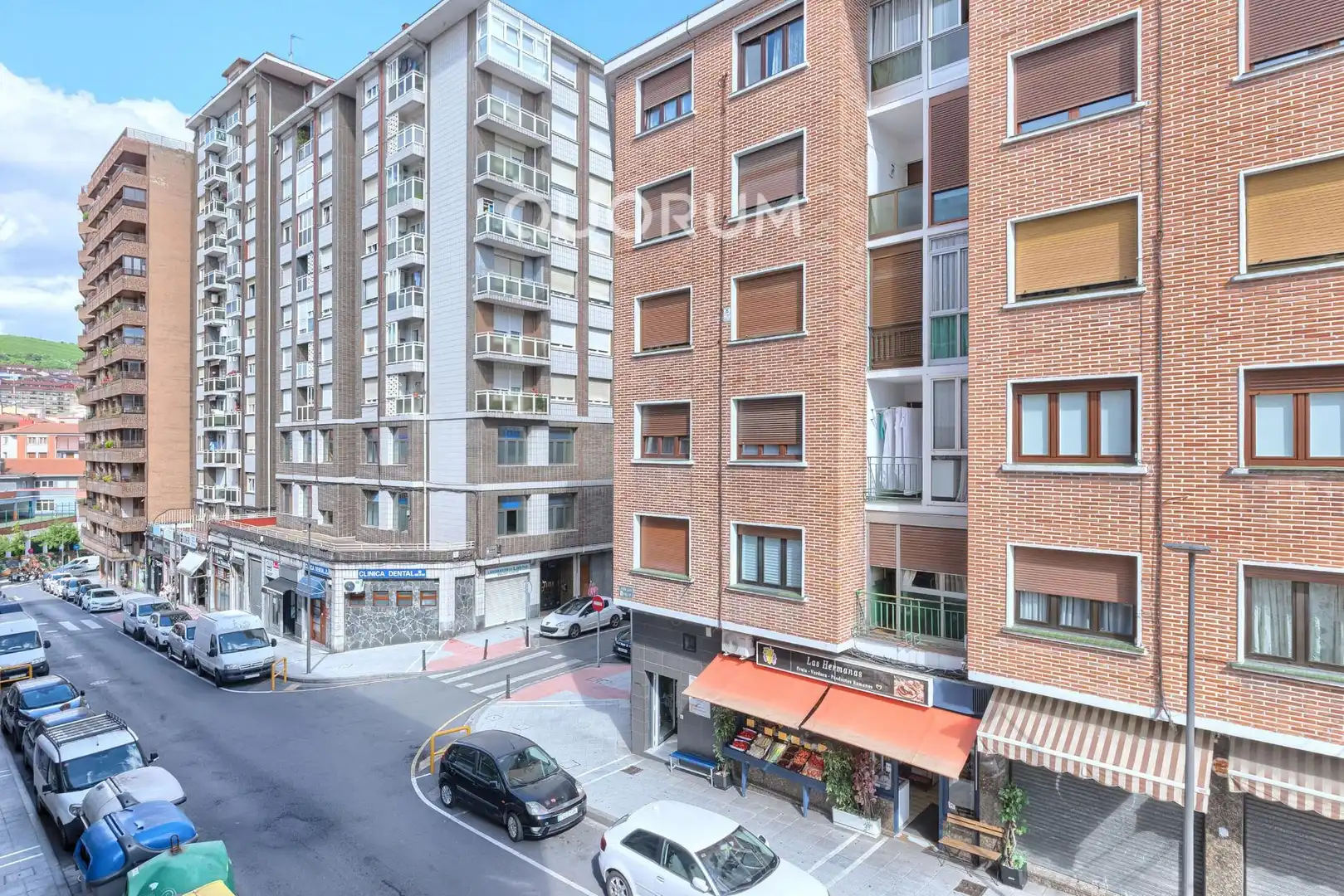 Vista exterior de Piso en venta en Basauri  con Calefacción y Balcón