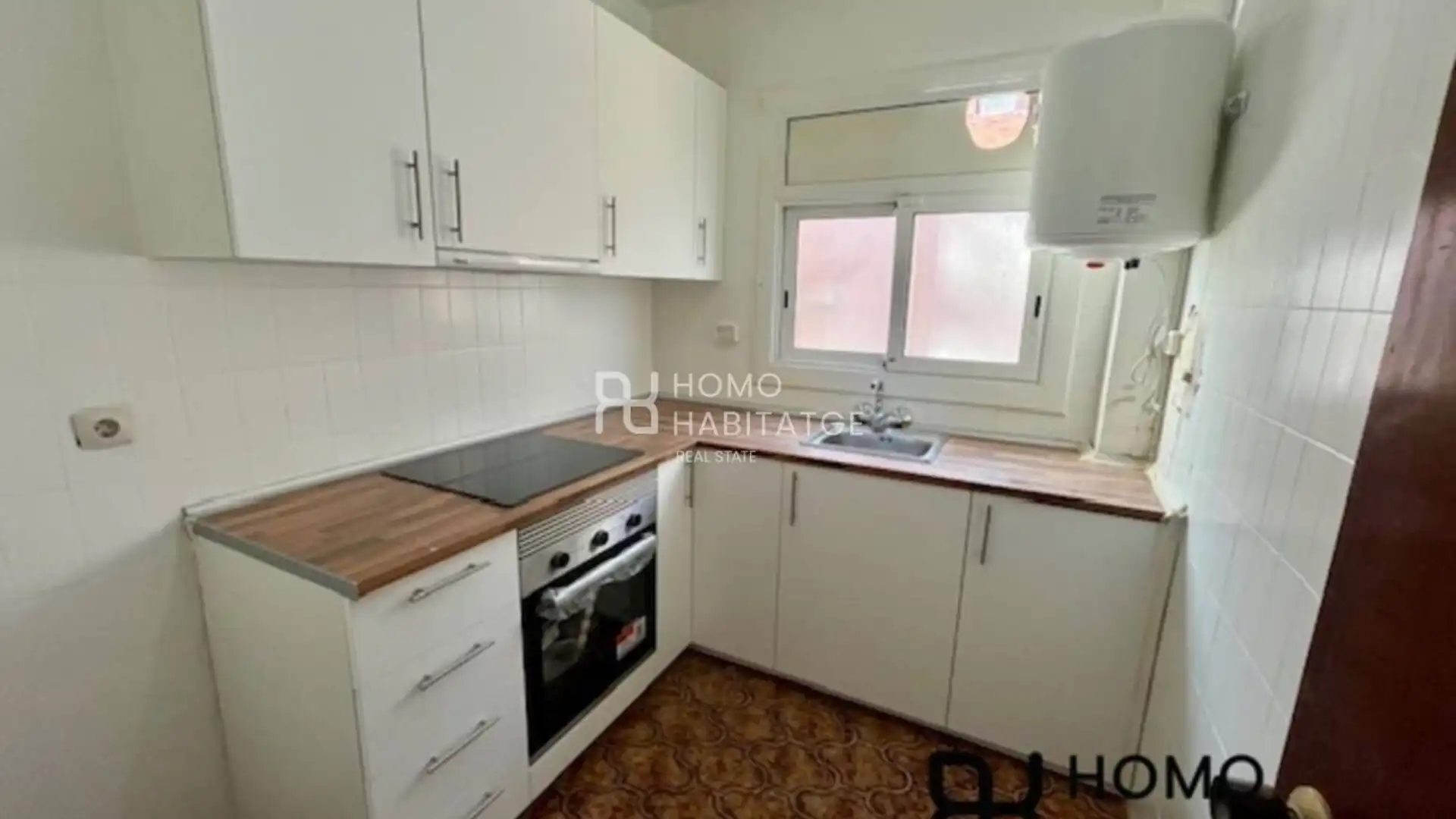 Kitchen of Flat for sale in Sabadell  with Alarm
