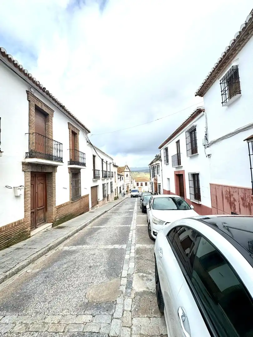 Vista exterior de Edificio en venta en Casabermeja