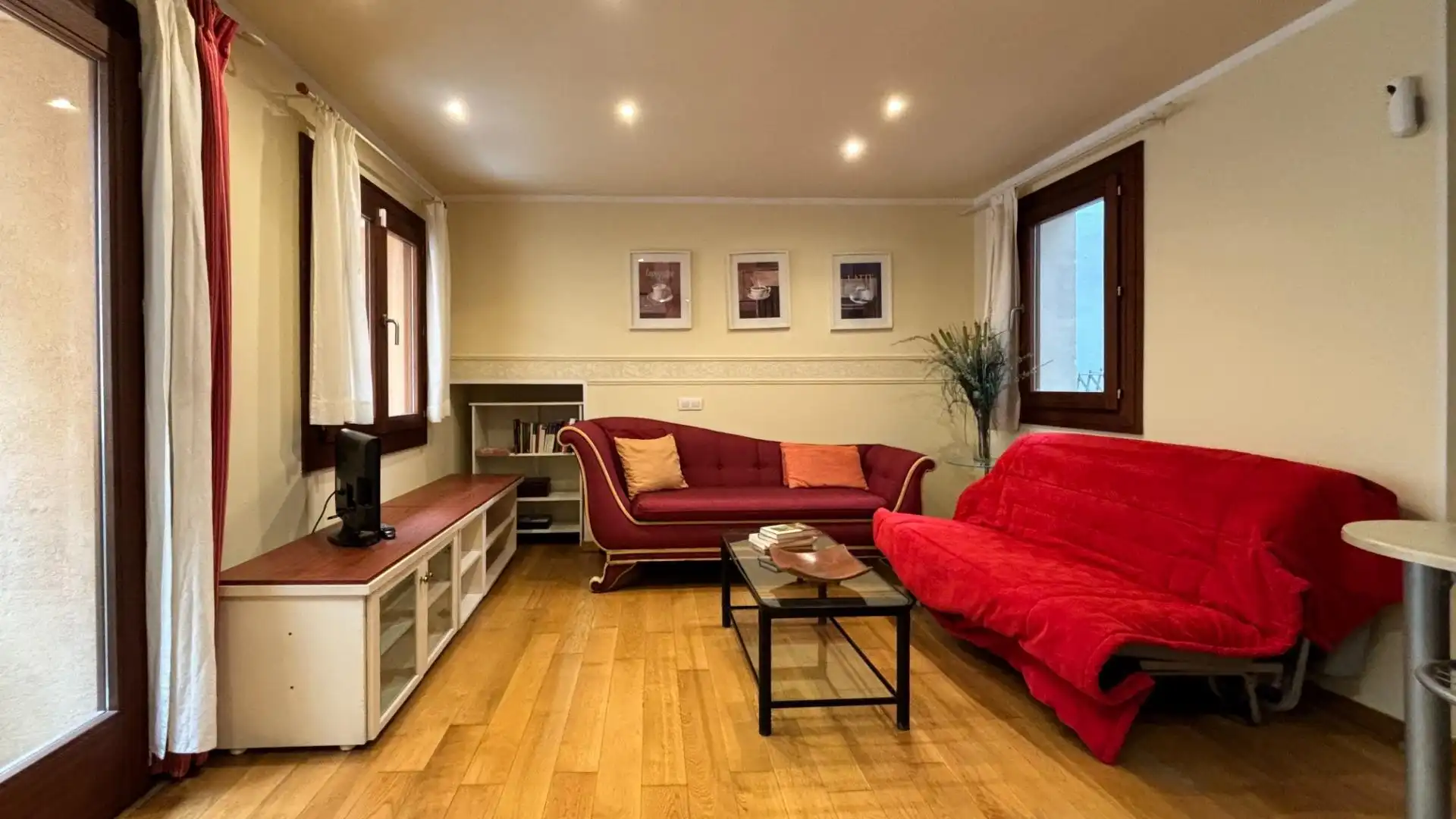 Sala de estar de Piso en venta en  Palma de Mallorca con Aire acondicionado, Parquet y Balcón