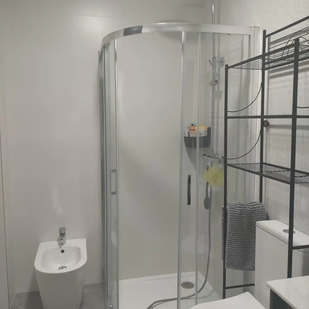 Bany de Casa o xalet en venda en Albacete amb Aire condicionat, Calefacció i Jardí privat