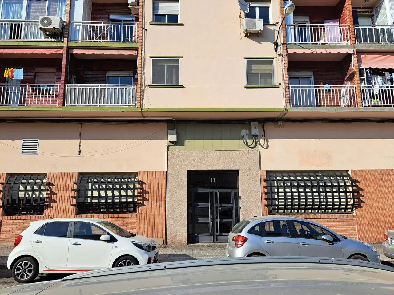 Vista exterior de Piso en venta en Zaragoza con Calefacción, Terraza y Trastero