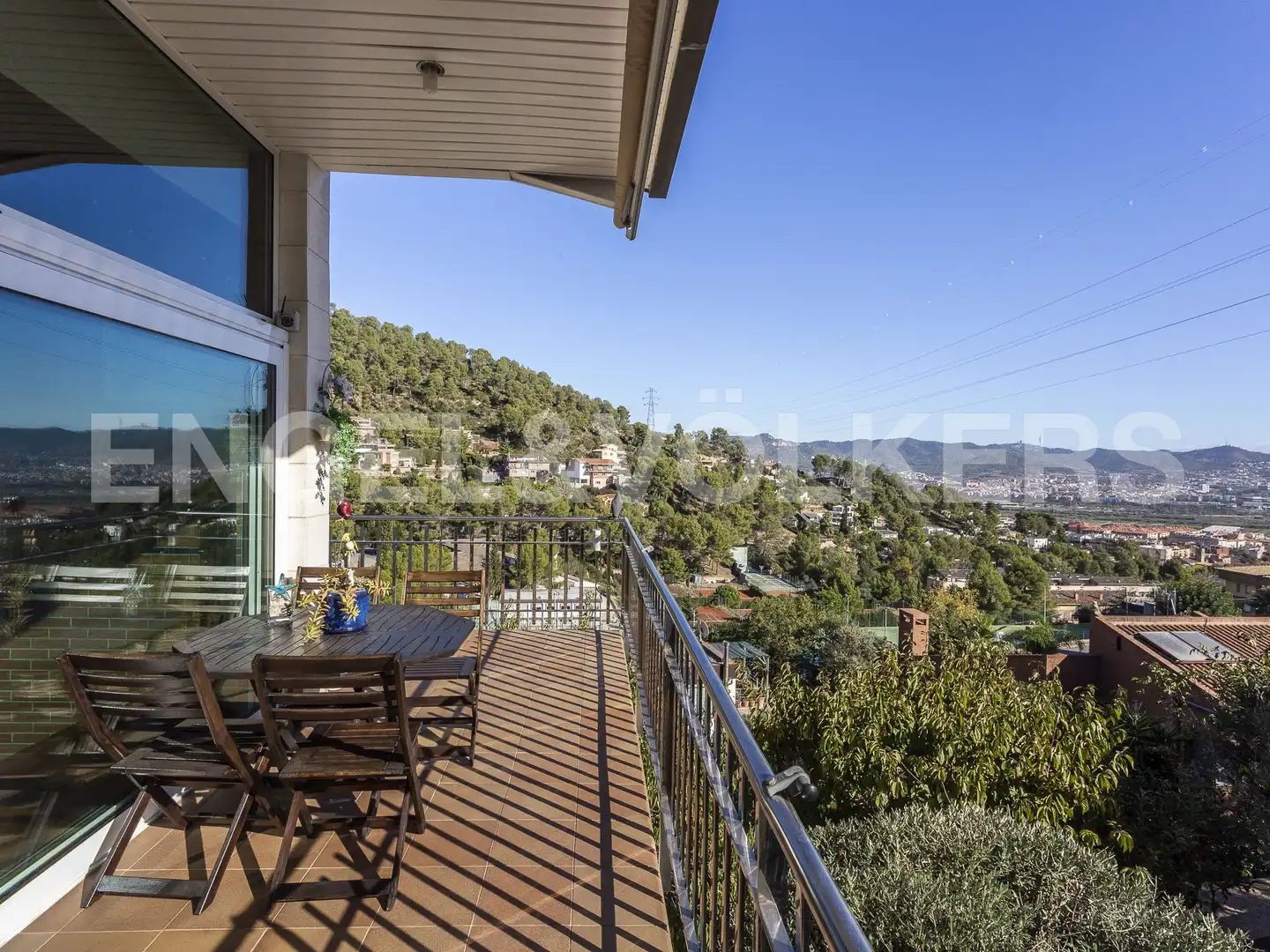 Terraza de Casa o chalet en venta en Santa Coloma de Cervelló con Calefacción, Jardín privado y Parquet