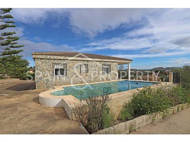 Villa avec piscine à vendre à Montroi / Montroy