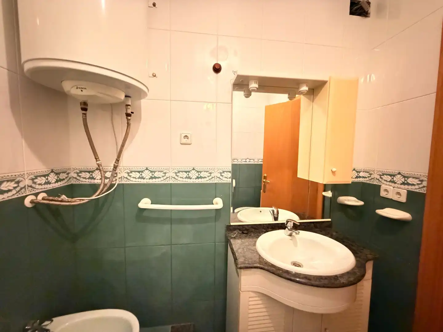 Badezimmer von Haus oder Chalet zum Verkauf in Roquetes mit Heizung, Privatgarten und Terrasse