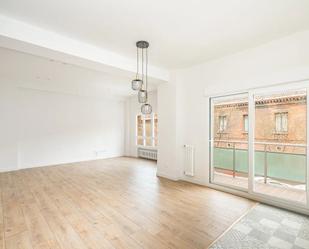 Living room of Flat to rent in  Madrid Capital  with Air Conditioner, Heating and Terrace