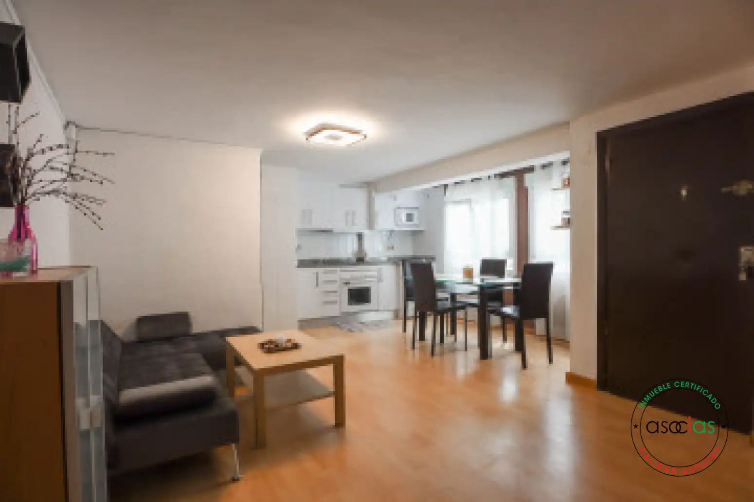 Pis en venda en Oviedo  amb Moblat