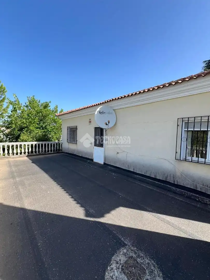 Casa rústica amb terrassa en venda a Baeza, imagen 21
