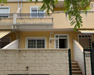 Vista exterior de Casa o xalet de lloguer en Elche / Elx amb Aire condicionat, Terrassa i Balcó