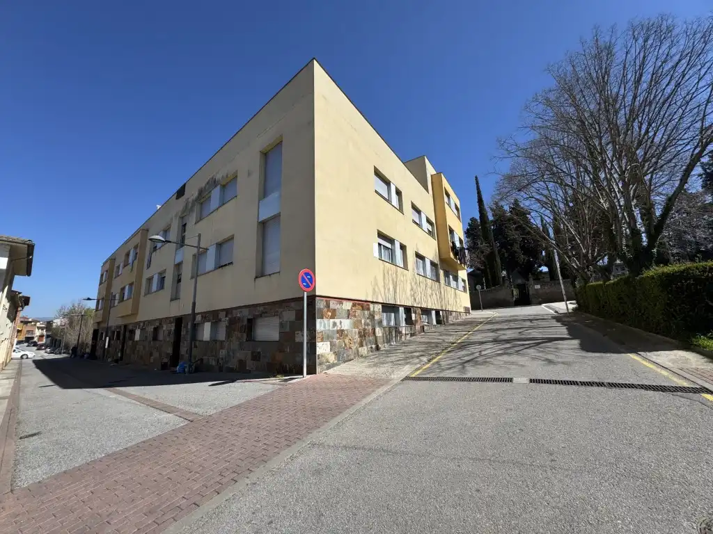 Außenansicht von Wohnung zum Verkauf in Roda de Ter