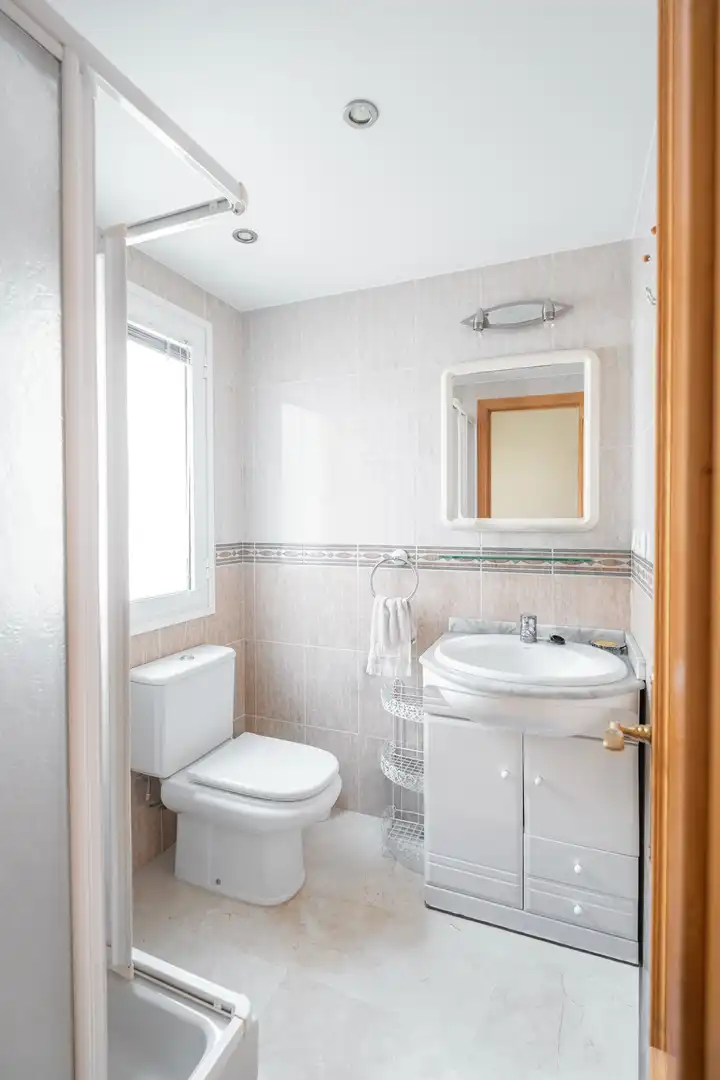 Baño de Piso en venta en Marbella con Aire acondicionado y Terraza