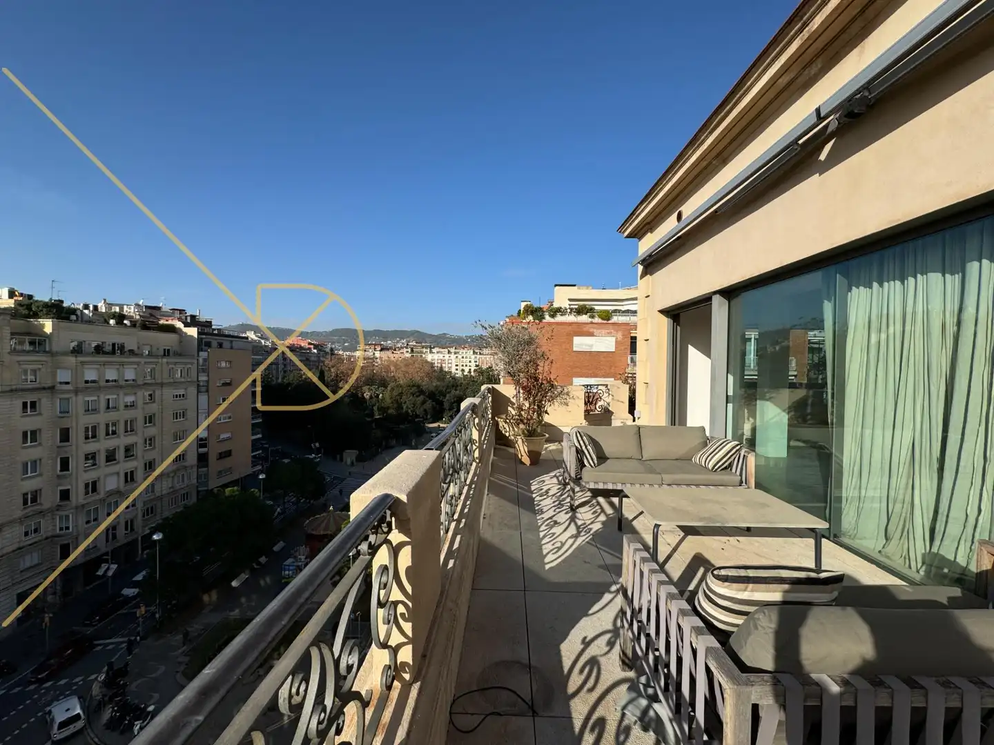 Penthouse mit Balkon zur Miete in Avenida PAU CASALS