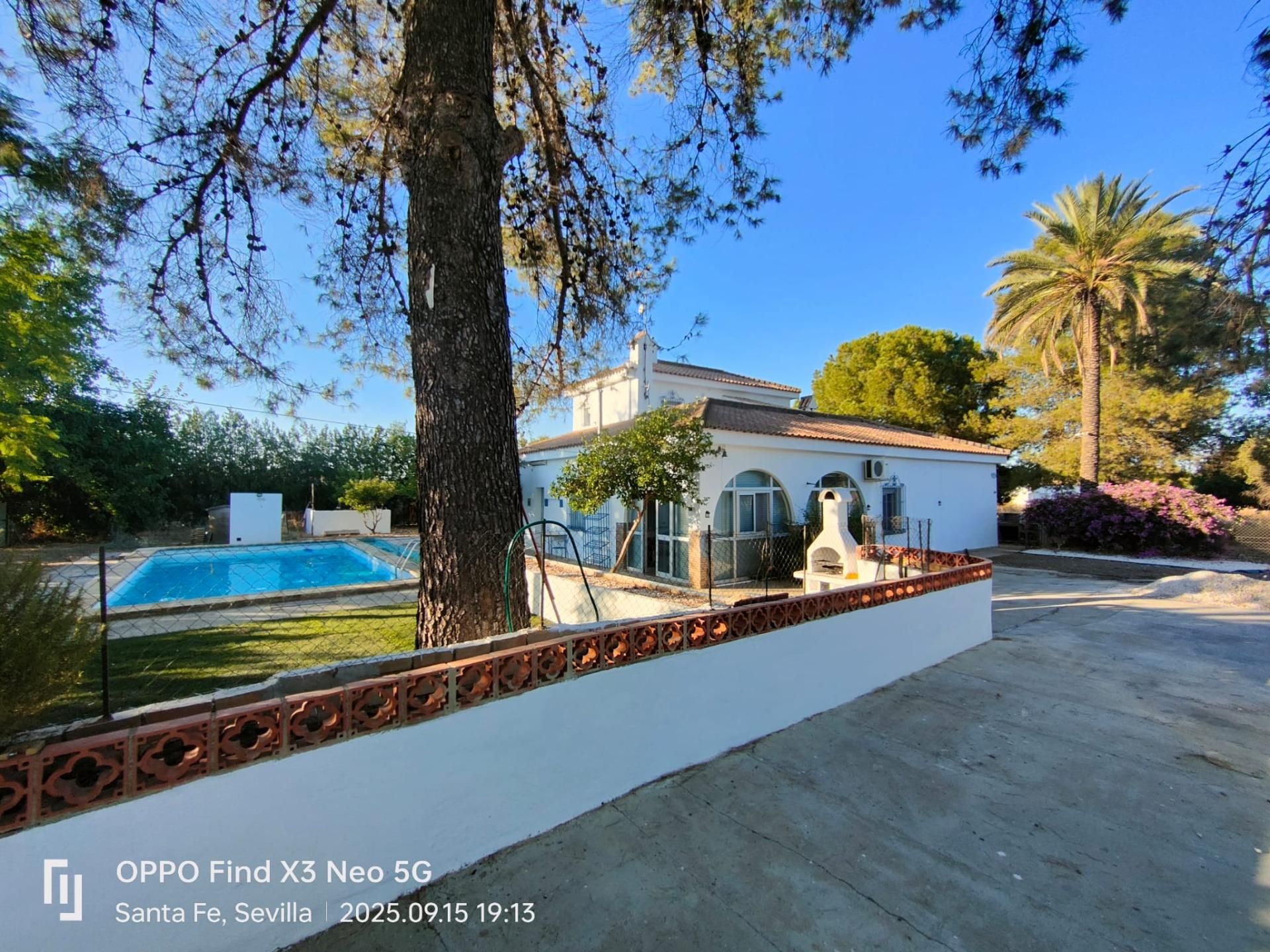 Vista exterior de Casa o chalet en venta en El Viso del Alcor con Aire acondicionado, Jardín privado y Piscina